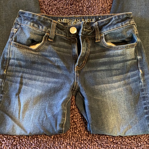 American Eagle skinny jeans. - Picture 3 of 5